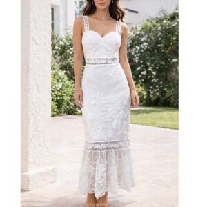 PrettyLittleThing White Embroidered Lace Midi Dress Sweetheart Neck NWT Size 0